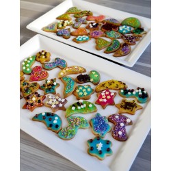 décoration de petits sablés créations gourmandes pour une fête d'anniversaire délicieuse